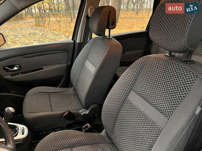 Минивэн Renault Grand Scenic 2011 в Черновцах фото 18 Минивэн Renault Grand Scenic 2011 в Черновцах