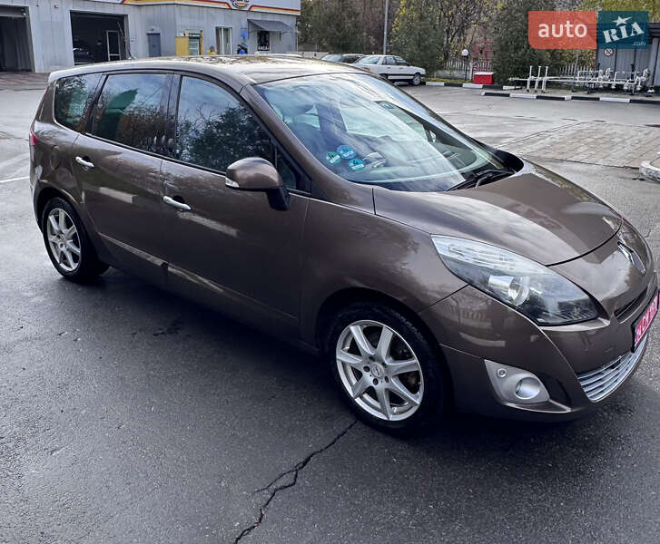 Минивэн Renault Grand Scenic 2010 в Полтаве фото Минивэн Renault Grand Scenic 2010 в Полтаве