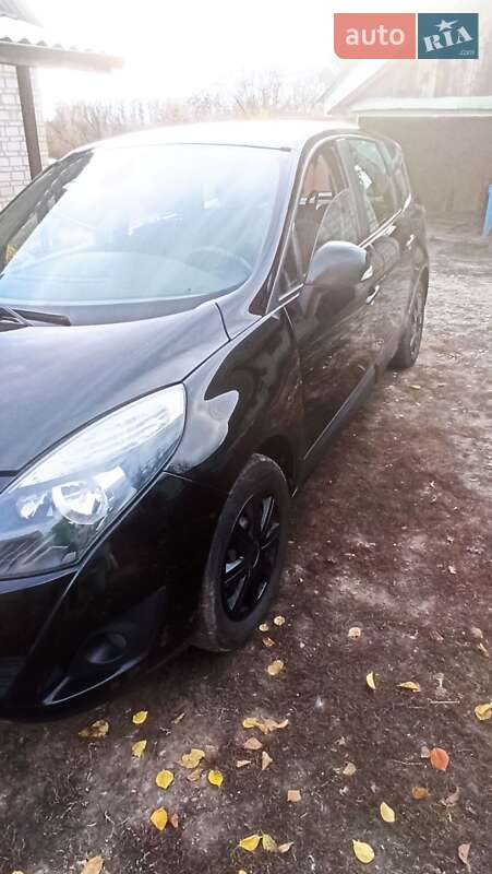 Минивэн Renault Grand Scenic 2011 в Киеве фото 8 Минивэн Renault Grand Scenic 2011 в Киеве