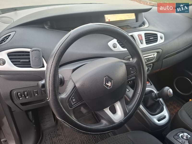 Минивэн Renault Grand Scenic 2009 в Черкассах фото 11 Минивэн Renault Grand Scenic 2009 в Черкассах