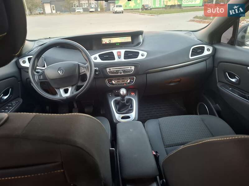 Минивэн Renault Grand Scenic 2009 в Черкассах фото 26 Минивэн Renault Grand Scenic 2009 в Черкассах
