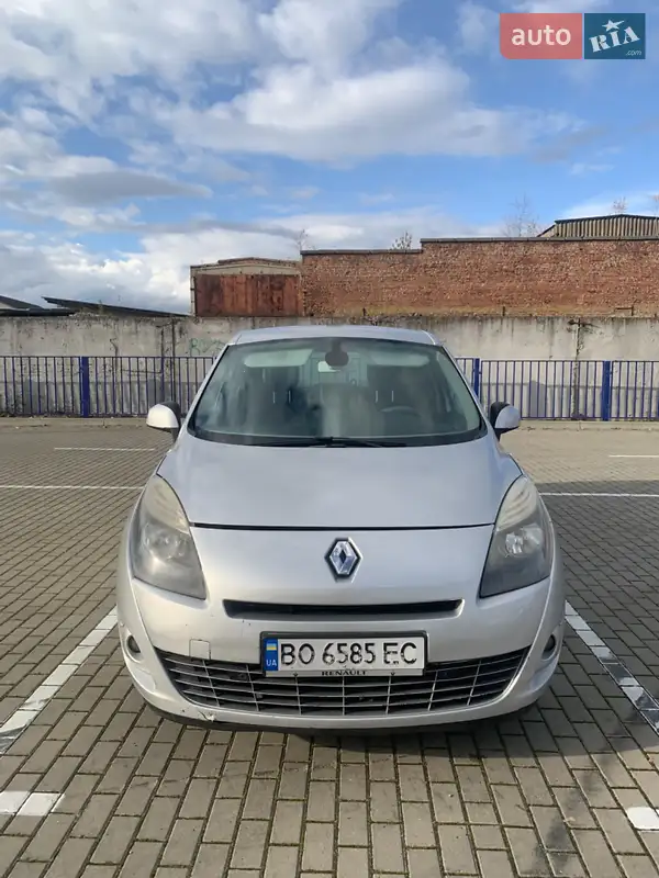 Renault Grand Scenic 2010