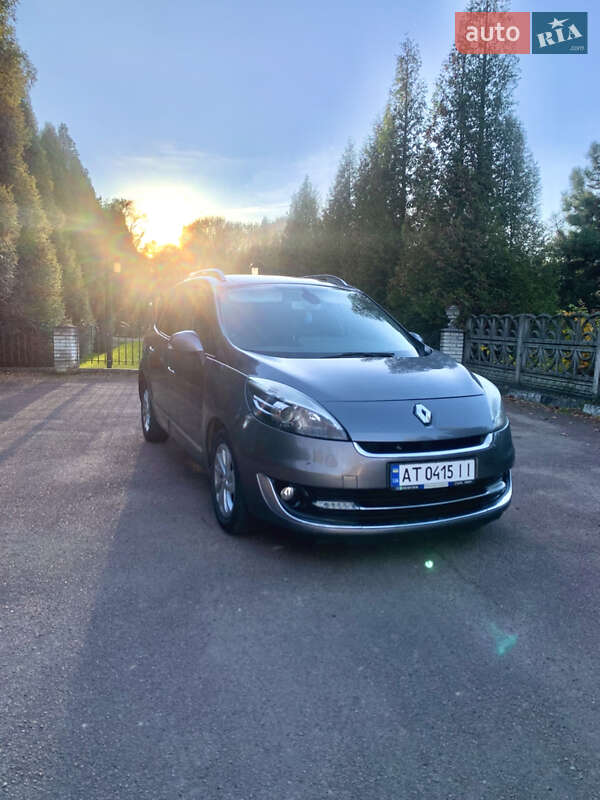 Renault Grand Scenic 2012