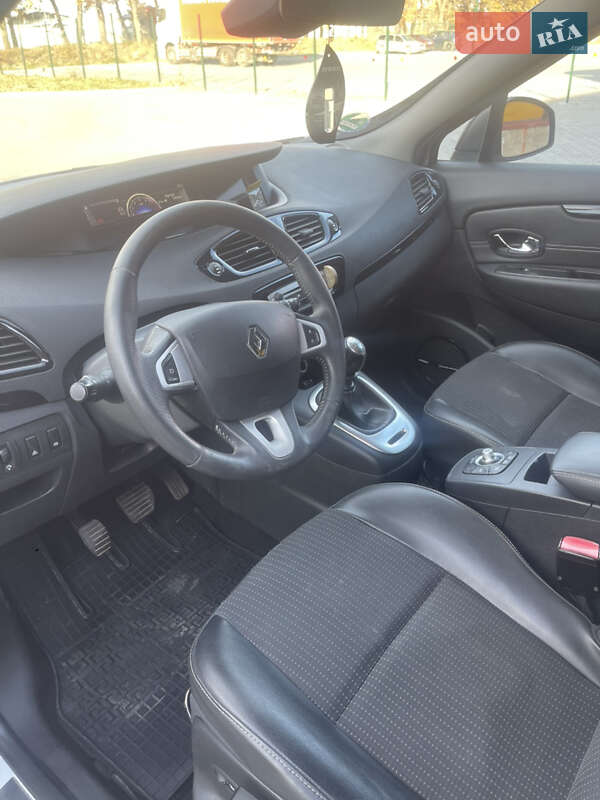 Минивэн Renault Grand Scenic 2012 в Каменец-Подольском