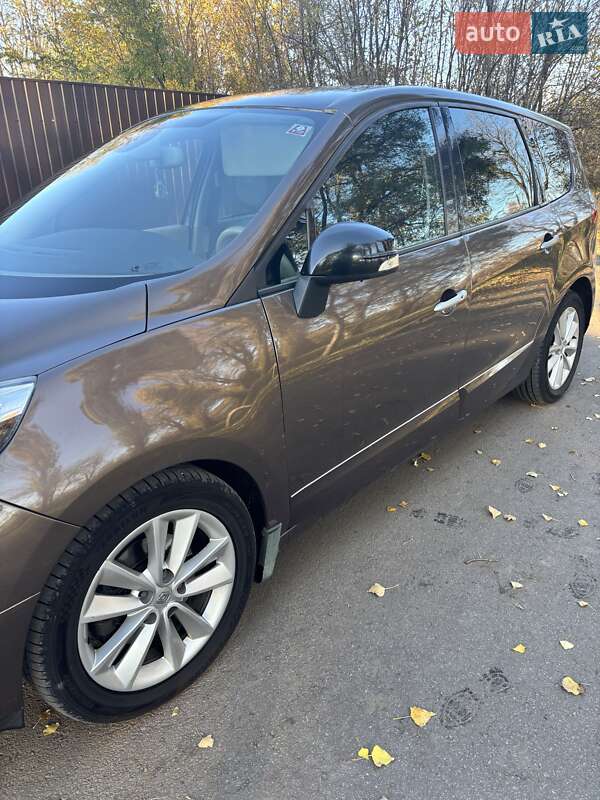 Минивэн Renault Grand Scenic 2011 в Кривом Роге фото 2 Минивэн Renault Grand Scenic 2011 в Кривом Роге
