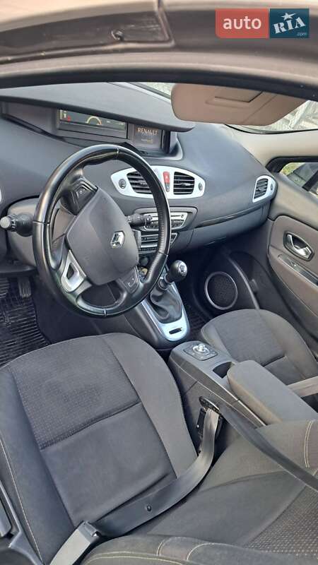 Минивэн Renault Grand Scenic 2010 в Дубно