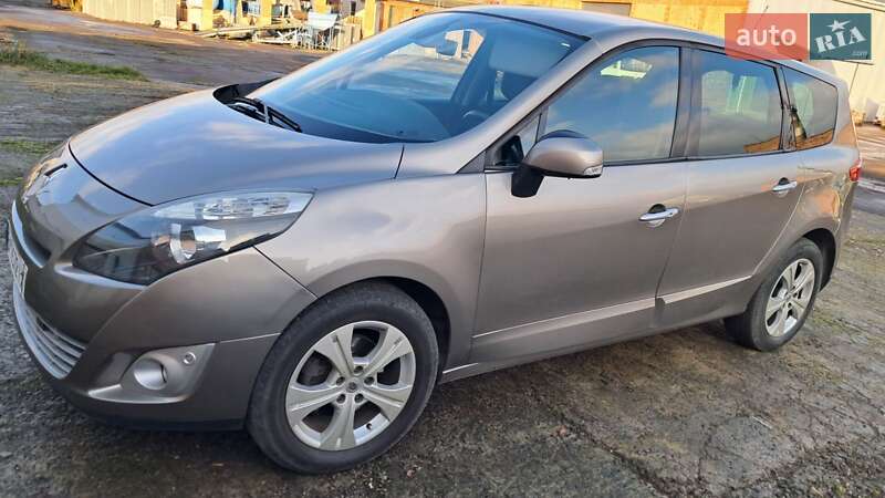 Минивэн Renault Grand Scenic 2010 в Дубно