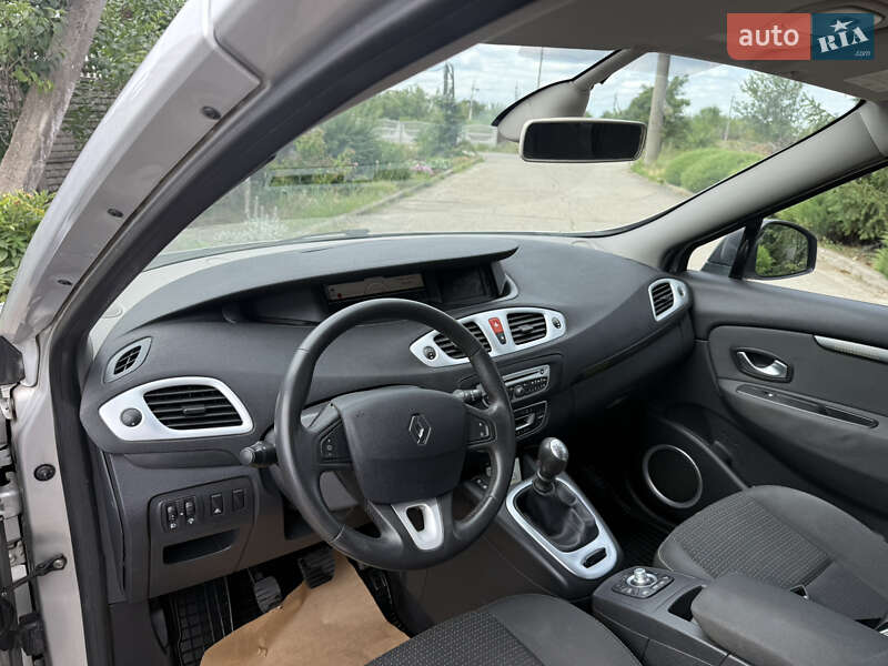 Минивэн Renault Grand Scenic 2009 в Кривом Роге