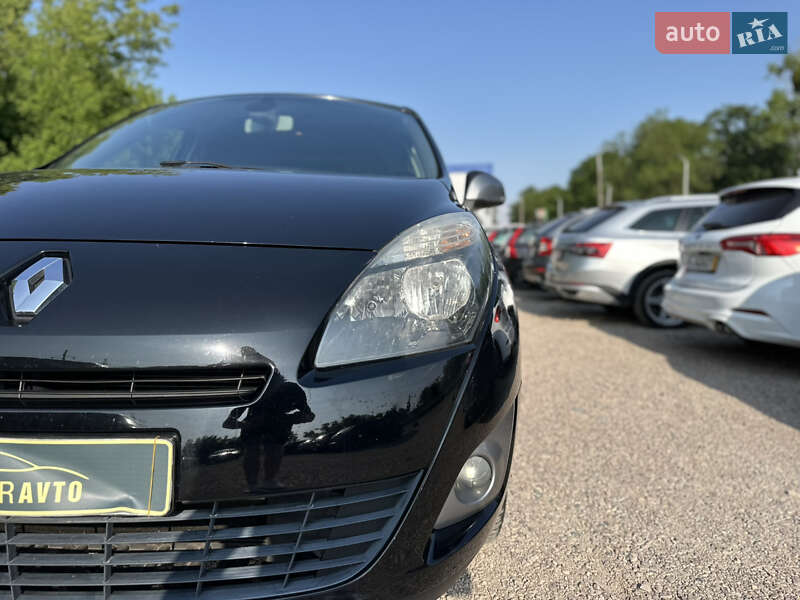 Минивэн Renault Grand Scenic 2011 в Ровно