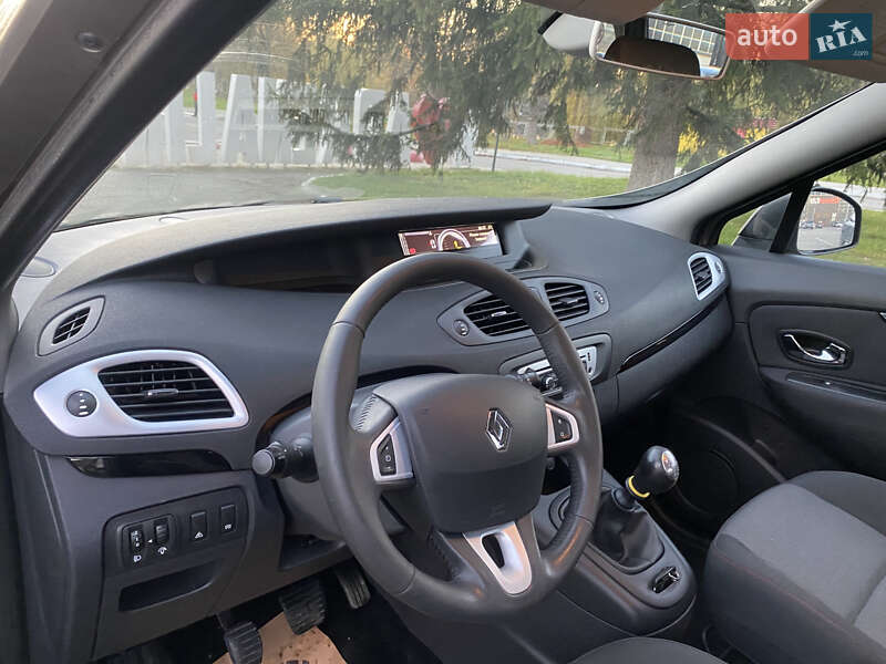 Мінівен Renault Grand Scenic 2012 в Луцьку