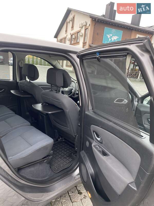 Мінівен Renault Grand Scenic 2009 в Рівному фото 20 Мінівен Renault Grand Scenic 2009 в Рівному