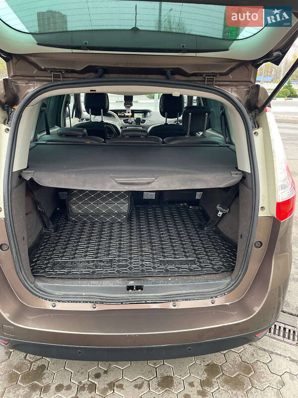 Минивэн Renault Grand Scenic 2011 в Киеве