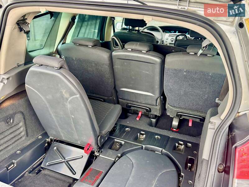 Мінівен Renault Grand Scenic 2007 в Одесі фото 50 Мінівен Renault Grand Scenic 2007 в Одесі