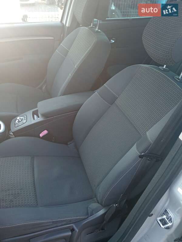 Минивэн Renault Grand Scenic 2009 в Нововолынске