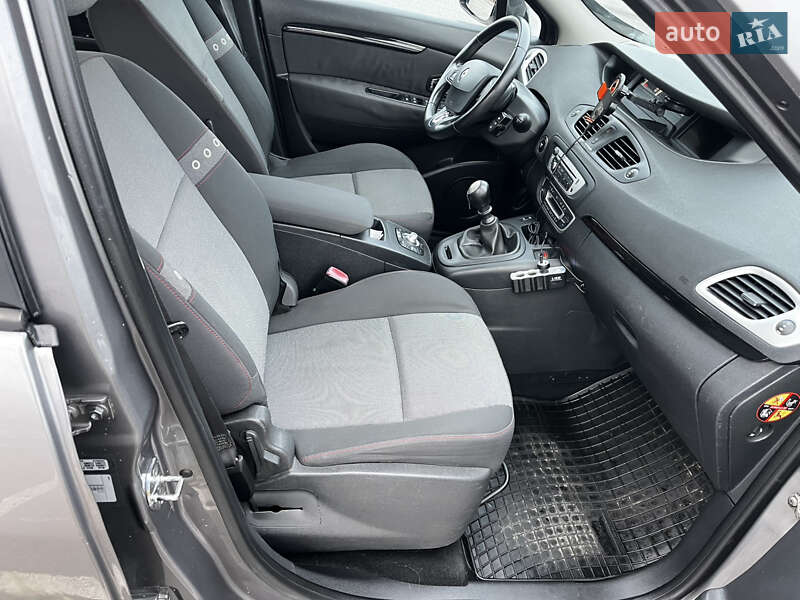 Мінівен Renault Grand Scenic 2013 в Івано-Франківську