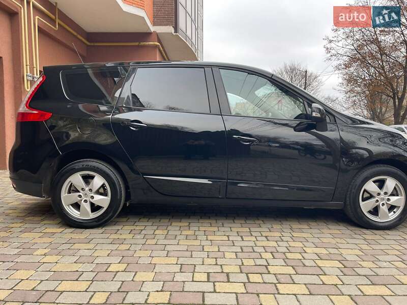 Минивэн Renault Grand Scenic 2011 в Черновцах