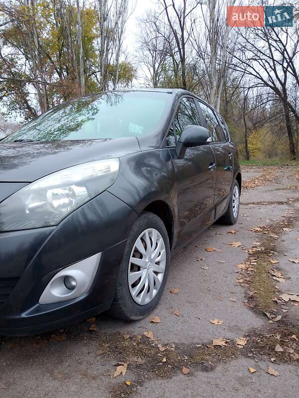 Минивэн Renault Grand Scenic 2010 в Запорожье