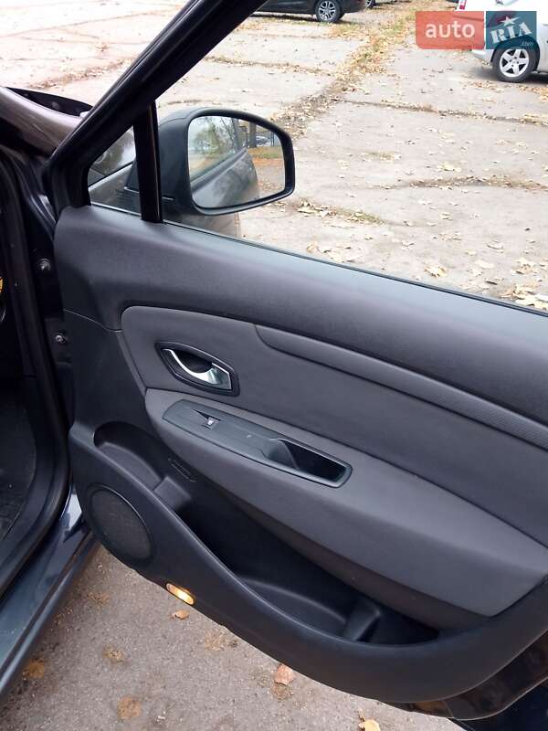 Минивэн Renault Grand Scenic 2010 в Запорожье