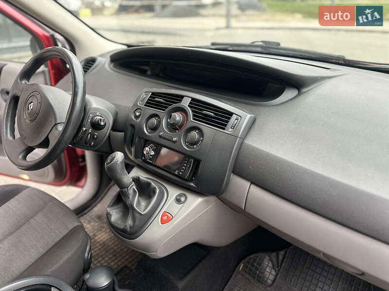 Минивэн Renault Grand Scenic 2005 в Тернополе фото 30 Минивэн Renault Grand Scenic 2005 в Тернополе