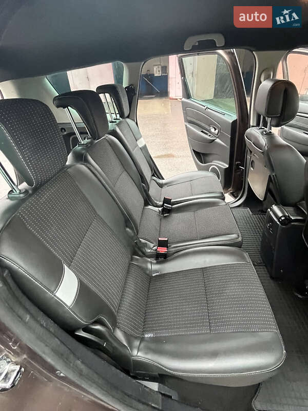 Минивэн Renault Grand Scenic 2011 в Виннице