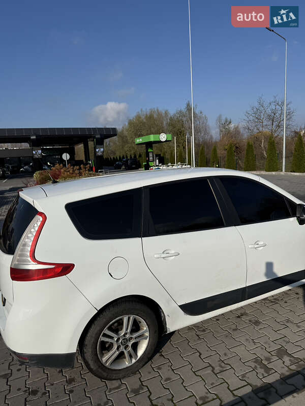 Мінівен Renault Grand Scenic 2011 в Хмельницькому фото 17 Мінівен Renault Grand Scenic 2011 в Хмельницькому