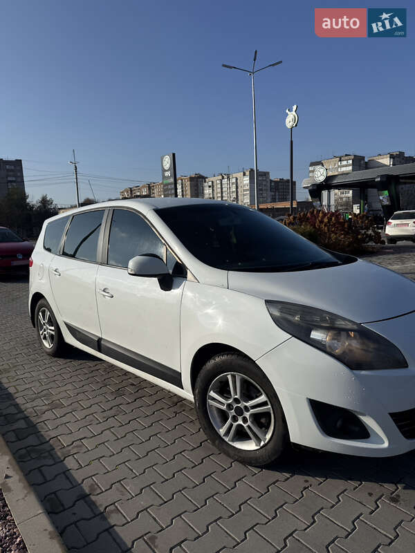 Мінівен Renault Grand Scenic 2011 в Хмельницькому фото 19 Мінівен Renault Grand Scenic 2011 в Хмельницькому