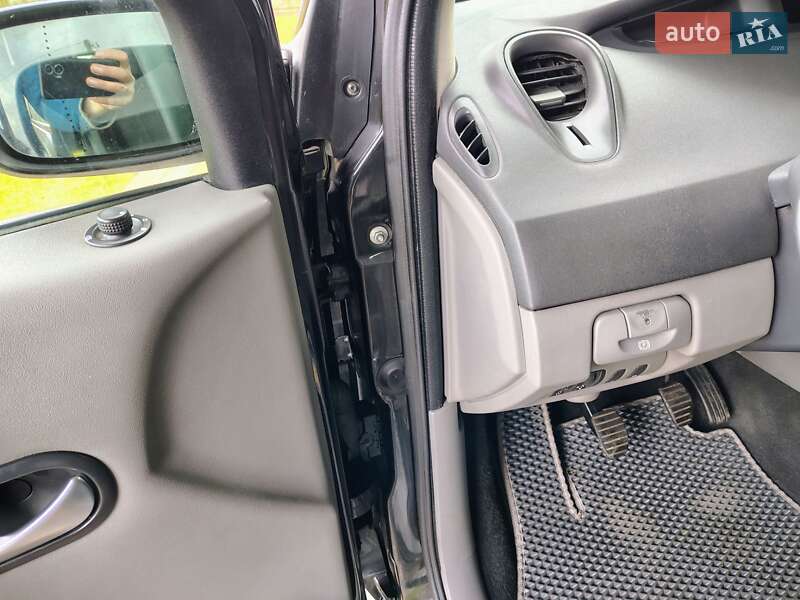 Минивэн Renault Grand Scenic 2007 в Бориславе фото 71 Минивэн Renault Grand Scenic 2007 в Бориславе