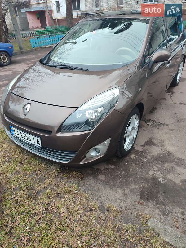 Минивэн Renault Grand Scenic 2010 в Киеве