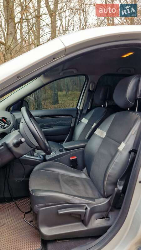Минивэн Renault Grand Scenic 2011 в Мукачево