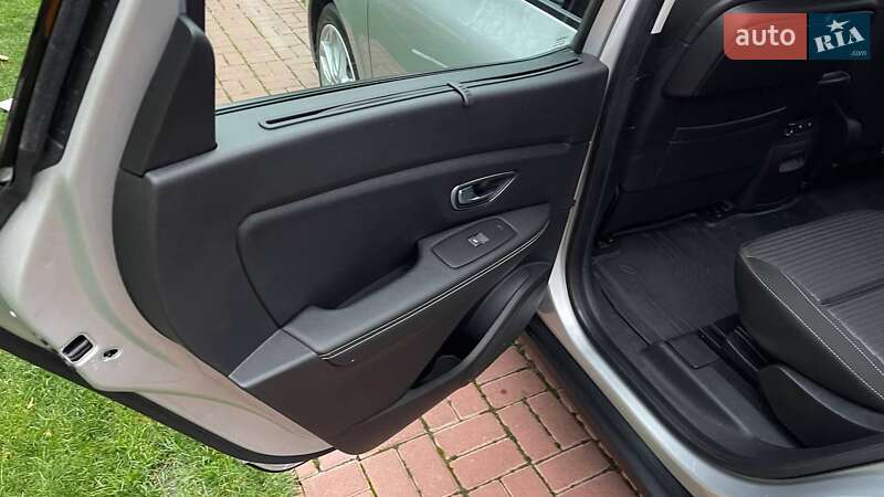 Мінівен Renault Grand Scenic 2018 в Києві фото 18 Мінівен Renault Grand Scenic 2018 в Києві