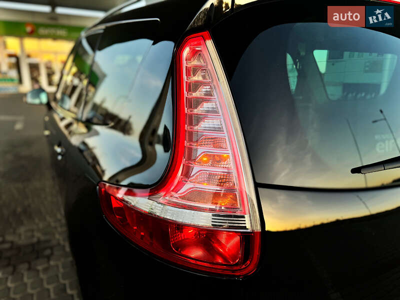 Минивэн Renault Grand Scenic 2015 в Стрые фото 31 Минивэн Renault Grand Scenic 2015 в Стрые