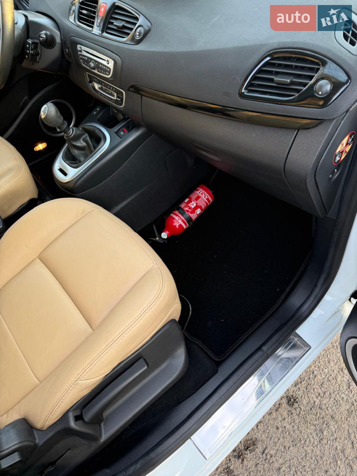 2011 Renault Scenic - мініатюра 16
