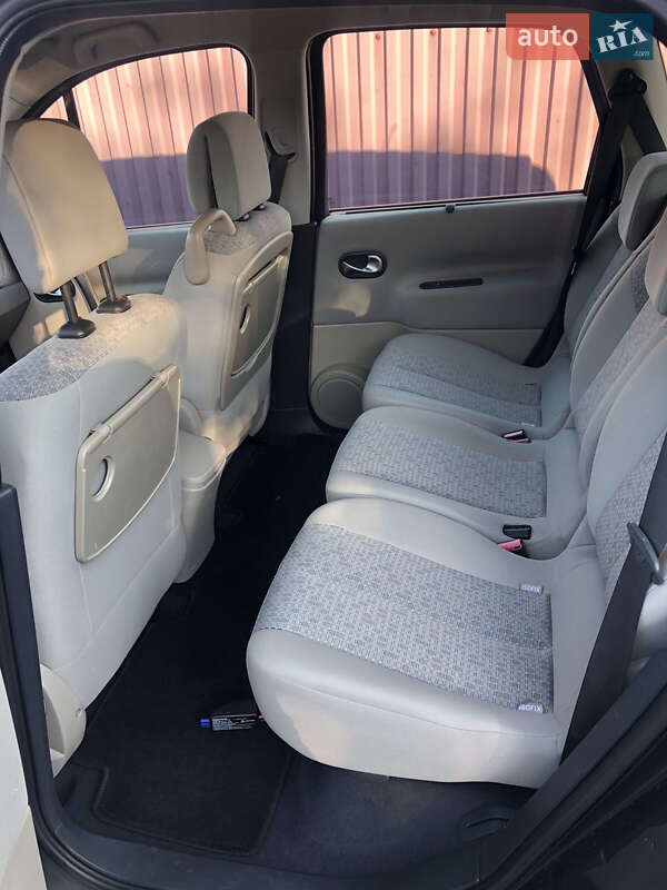 Минивэн Renault Grand Scenic 2007 в Заре