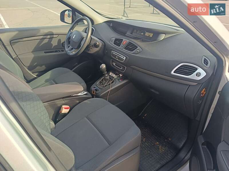 Минивэн Renault Grand Scenic 2010 в Одессе фото 10 Минивэн Renault Grand Scenic 2010 в Одессе