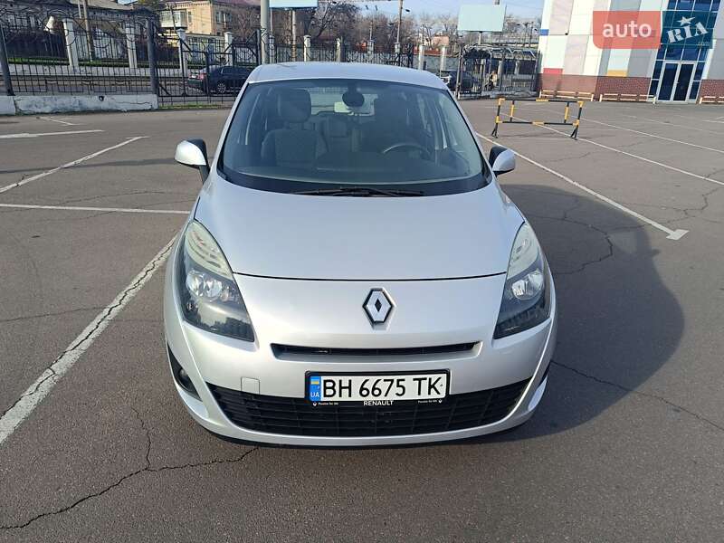 Минивэн Renault Grand Scenic 2010 в Одессе фото 9 Минивэн Renault Grand Scenic 2010 в Одессе