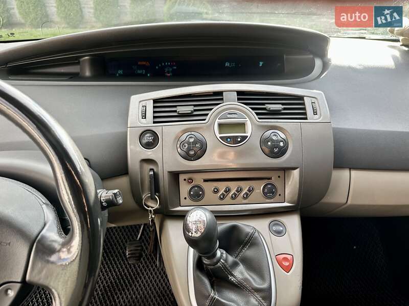 Минивэн Renault Grand Scenic 2006 в Дубно