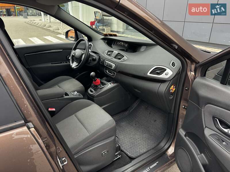 Минивэн Renault Grand Scenic 2012 в Киеве