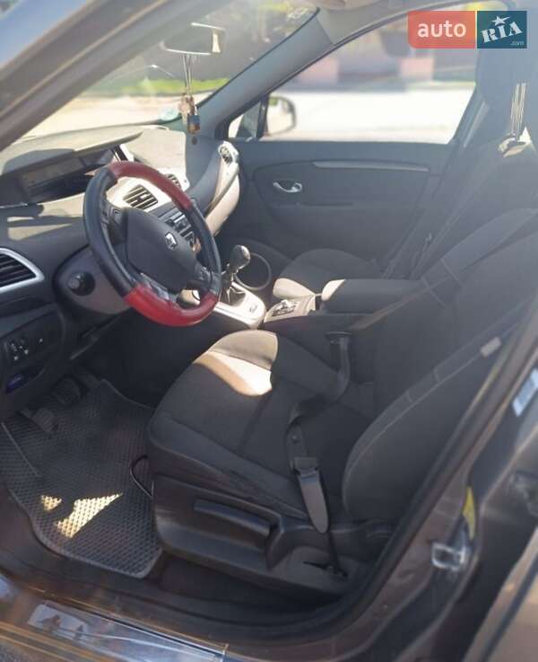 Минивэн Renault Grand Scenic 2010 в Борисполе фото 4 Минивэн Renault Grand Scenic 2010 в Борисполе