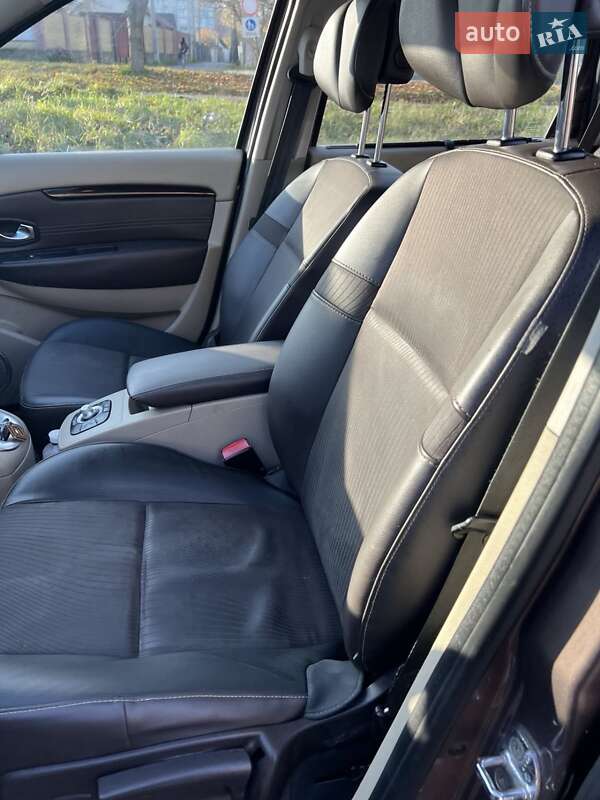 Минивэн Renault Grand Scenic 2011 в Староконстантинове