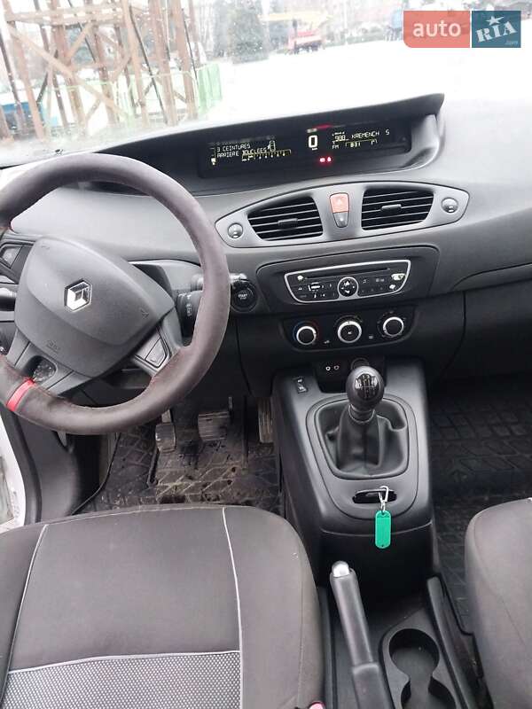 Минивэн Renault Grand Scenic 2010 в Кременчуге фото 5 Минивэн Renault Grand Scenic 2010 в Кременчуге