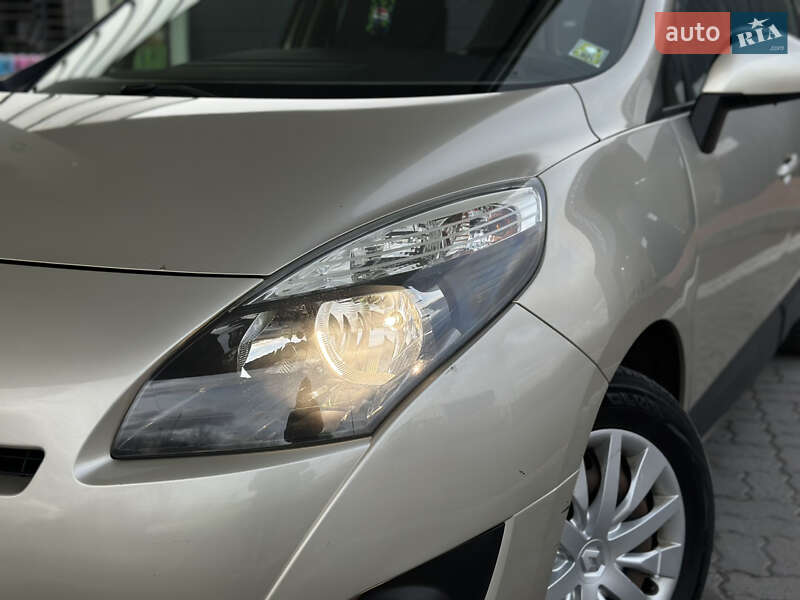 Минивэн Renault Grand Scenic 2010 в Дрогобыче