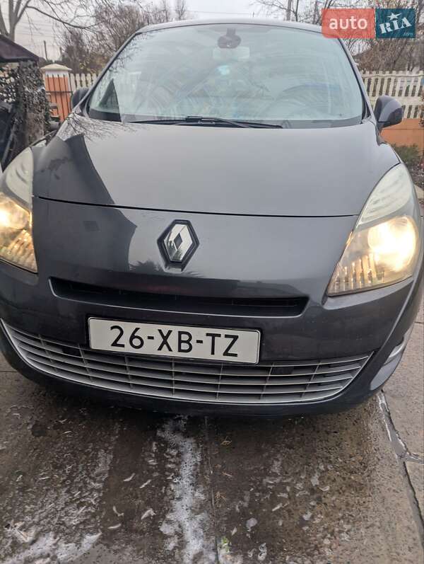 Минивэн Renault Grand Scenic 2011 в Ровно