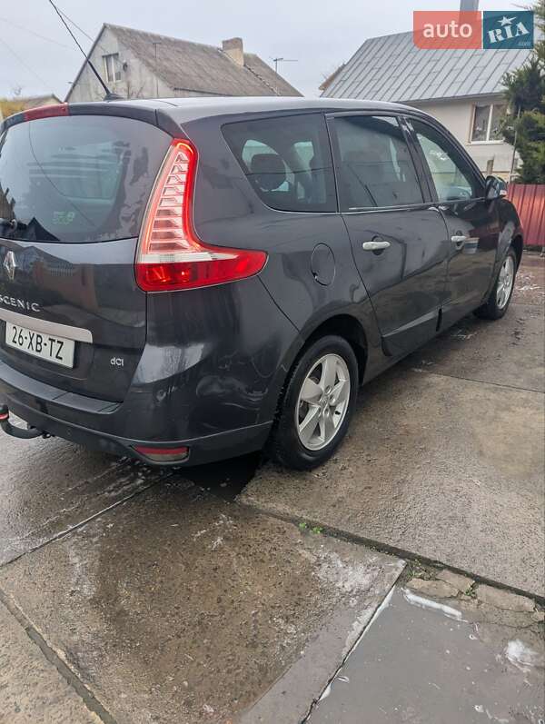 Минивэн Renault Grand Scenic 2011 в Ровно