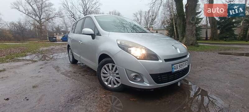 Renault Grand Scenic 2011