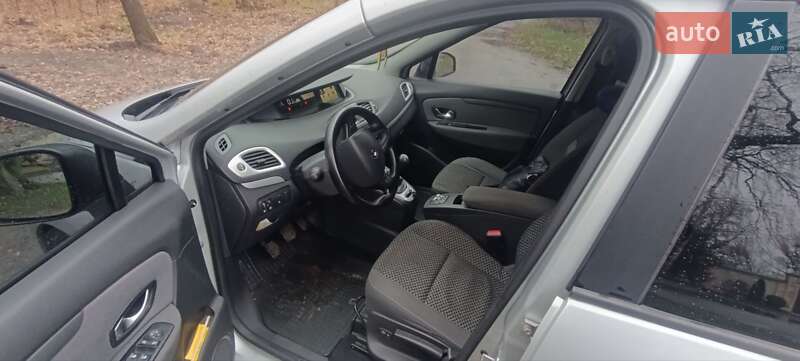 Минивэн Renault Grand Scenic 2011 в Киеве