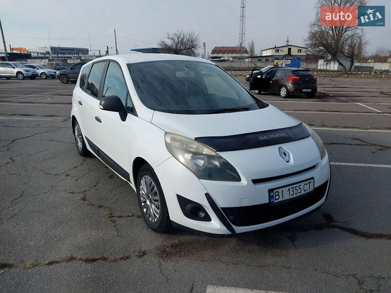 Renault Grand Scenic 2010