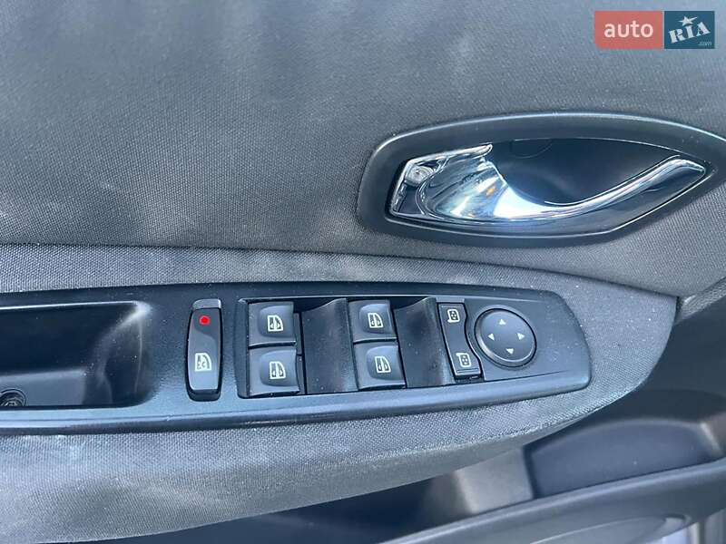 Мінівен Renault Grand Scenic 2012 в Львові