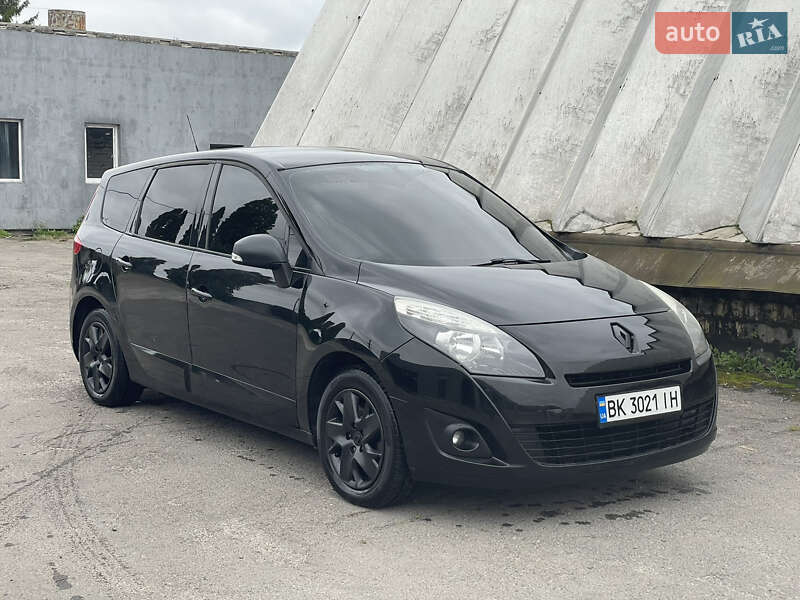 Минивэн Renault Grand Scenic 2011 в Ровно