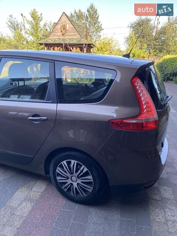 Минивэн Renault Grand Scenic 2010 в Львове