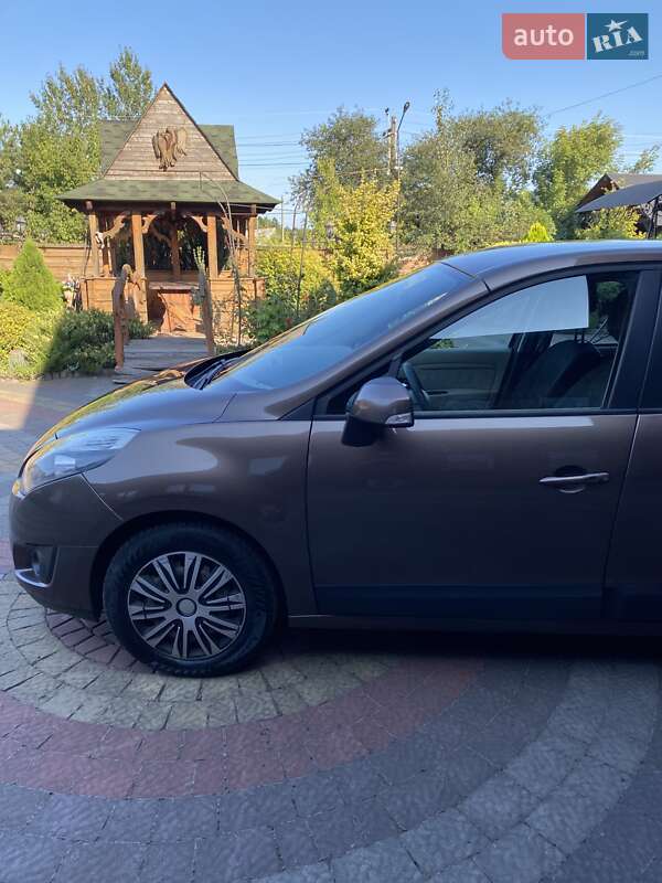 Минивэн Renault Grand Scenic 2010 в Львове